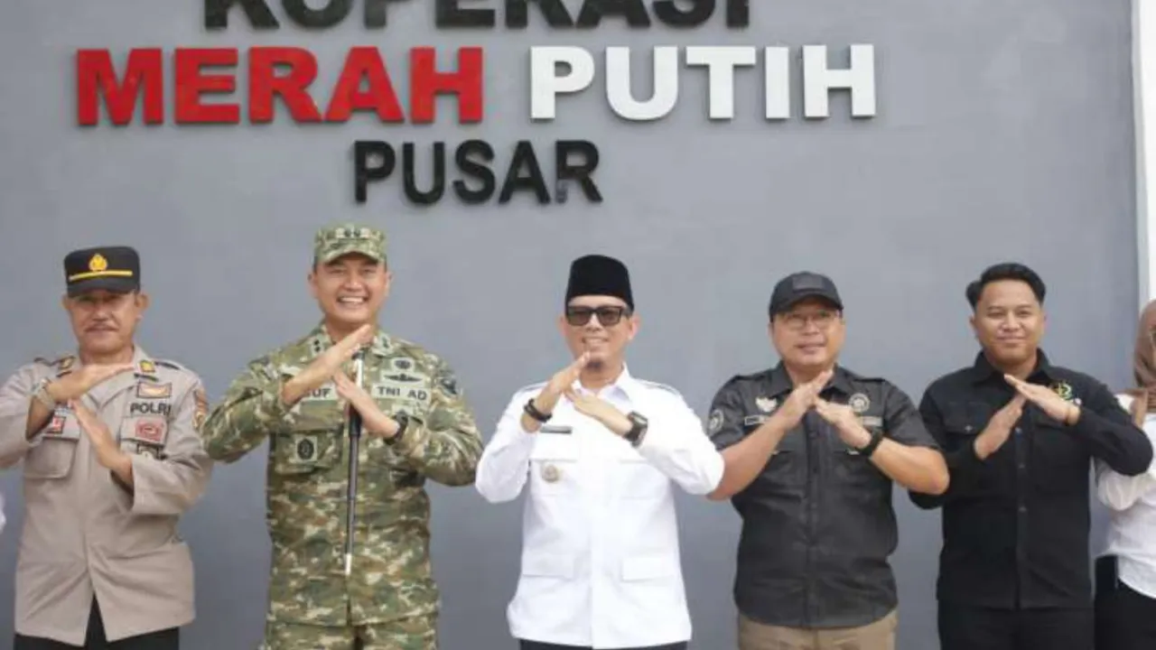 Peresmian 1.061 Koperasi Merah Putih Di OKU oleh Presiden Prabowo di Desa pusar Kabupaten Ogan Komering Ulu